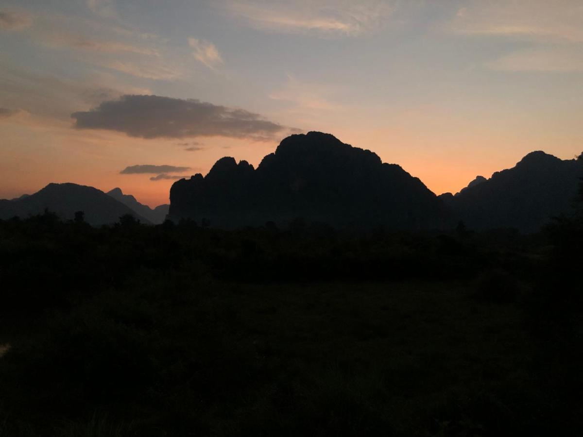 Jungle Paradise Vangvieng - Bungalows Vang Vieng Bagian luar foto