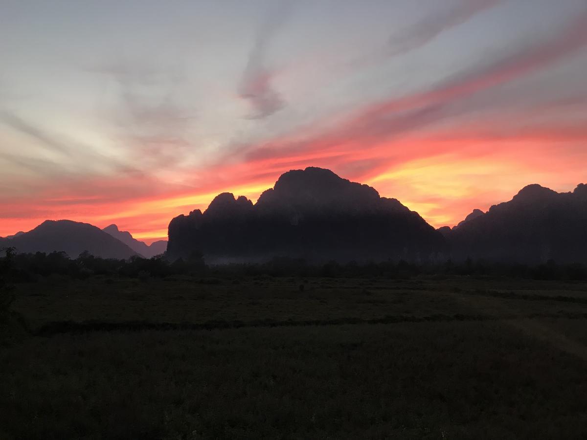 Jungle Paradise Vangvieng - Bungalows Vang Vieng Bagian luar foto